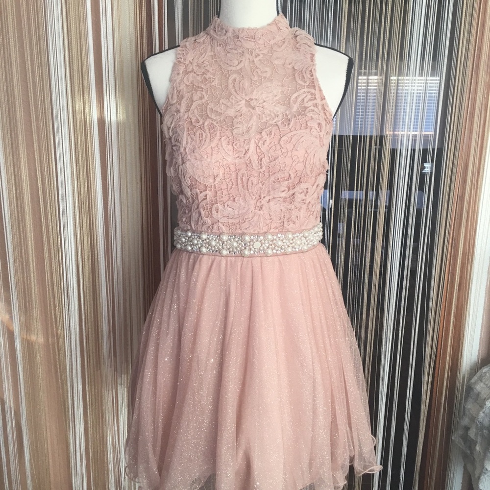 🌟HOST🌟PICK 🌟City Triangles 🌸 dress - Picture 7 of 7